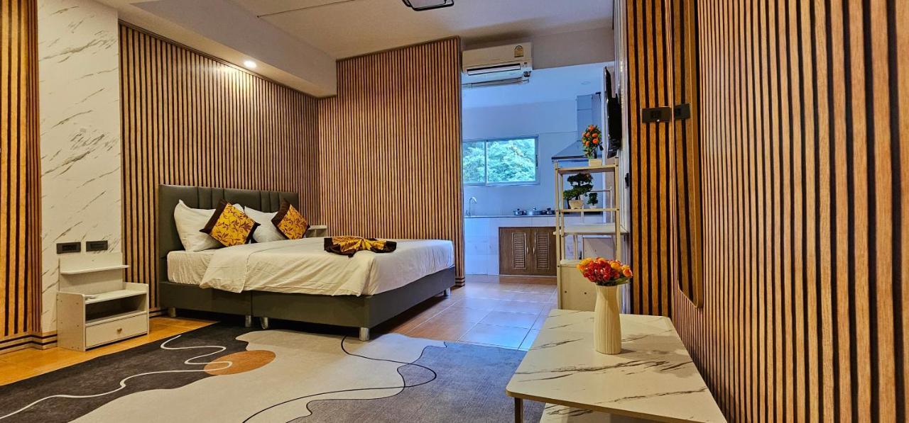 Xcess Residence Pattaya Bagian luar foto