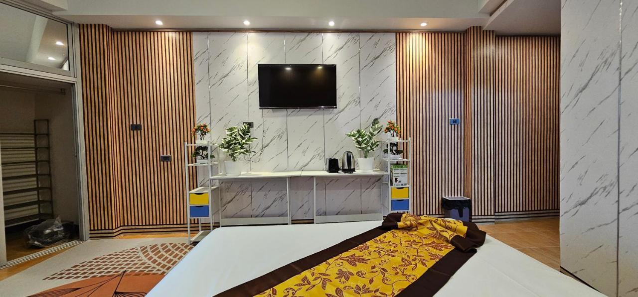 Xcess Residence Pattaya Bagian luar foto