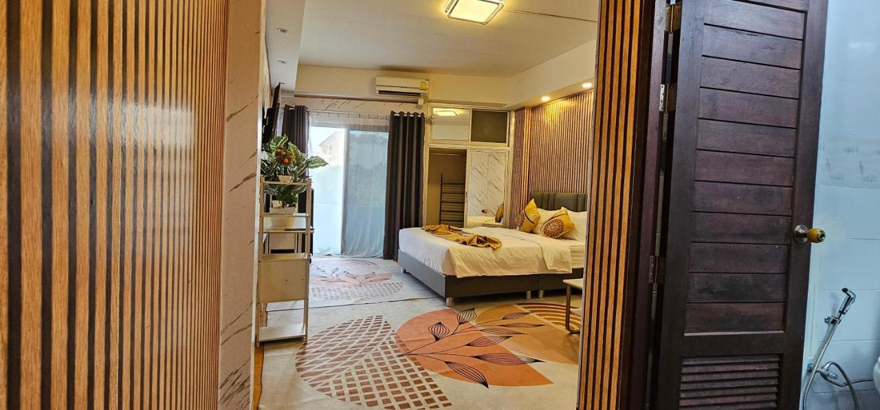 Xcess Residence Pattaya Bagian luar foto
