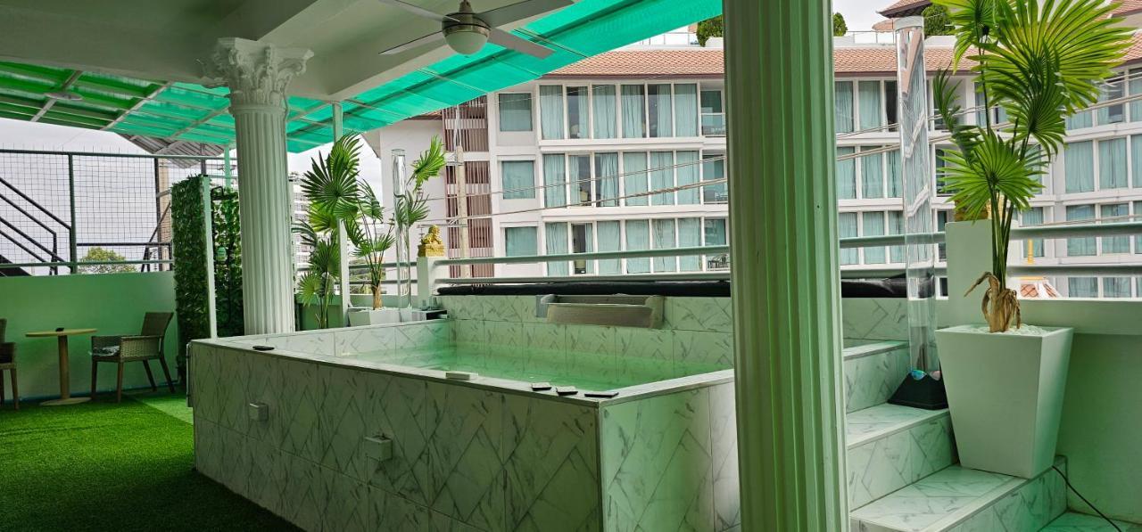 Xcess Residence Pattaya Bagian luar foto