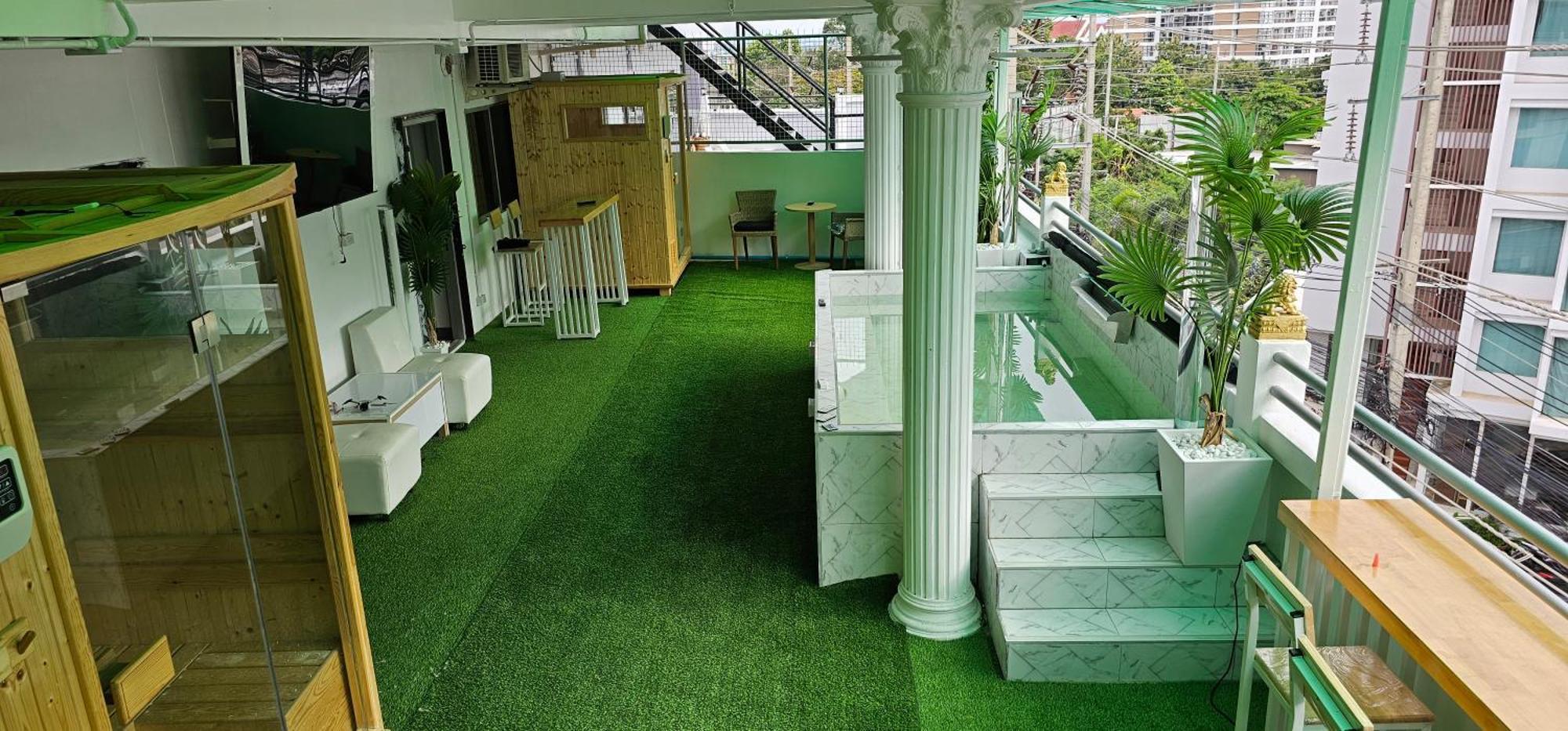 Xcess Residence Pattaya Bagian luar foto
